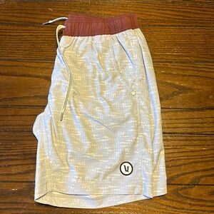 Vuori Kore Short (Lined). Size Small.